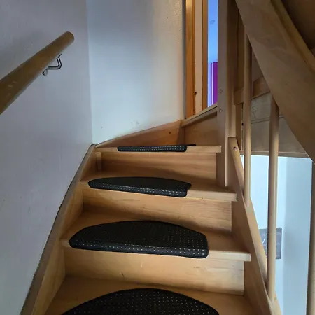 Montage Und Zu Vermieten In Oberhausen (North Rhine-Westphalia)