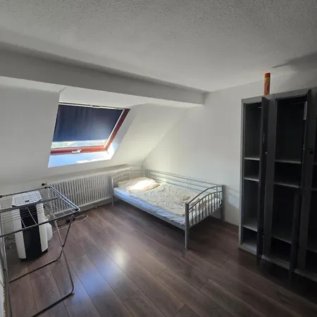 Montage Und Zu Vermieten In Apartment *