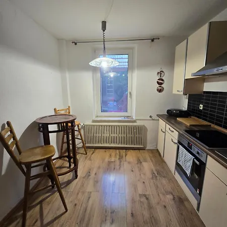 Montage Und Zu Vermieten In Oberhausen (North Rhine-Westphalia)