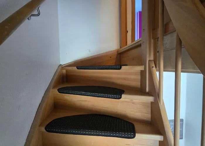 Montage Und Zu Vermieten In Oberhausen (North Rhine-Westphalia)