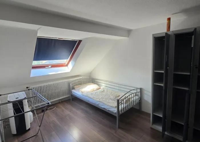 Montage Und Zu Vermieten In Apartment *