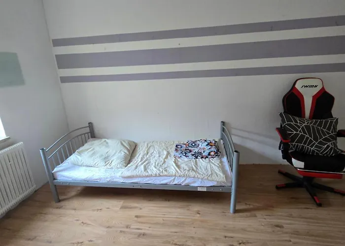 Apartment Montage Und Zu Vermieten In *