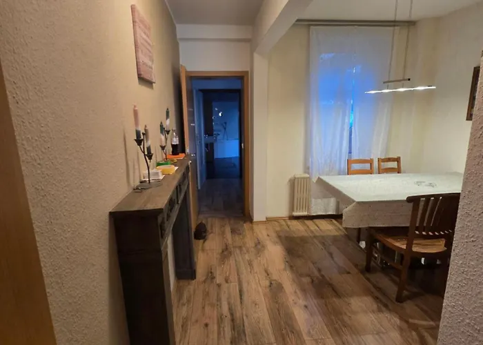 Montage Und Zu Vermieten In Apartment *