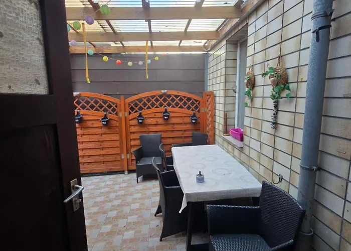 Montage Und Zu Vermieten In *